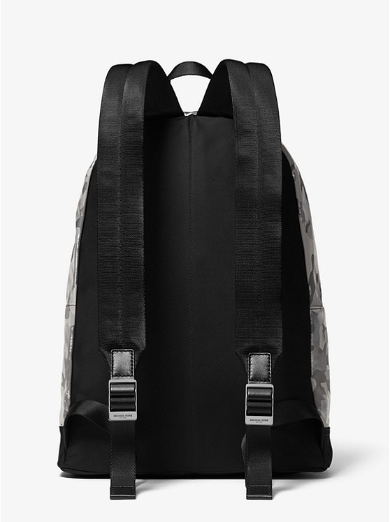 Каталог Kent нейлоновый рюкзак под камуфляж от магазина Michael Kors