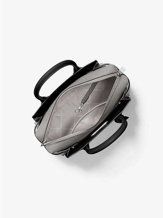 Каталог Mercer маленькая трехцветная кожаная сумка с поясом от магазина Michael Kors