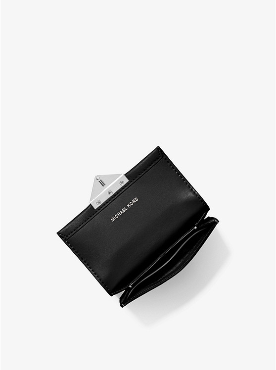 Каталог Cece маленький кожаный кошелек от магазина Michael Kors
