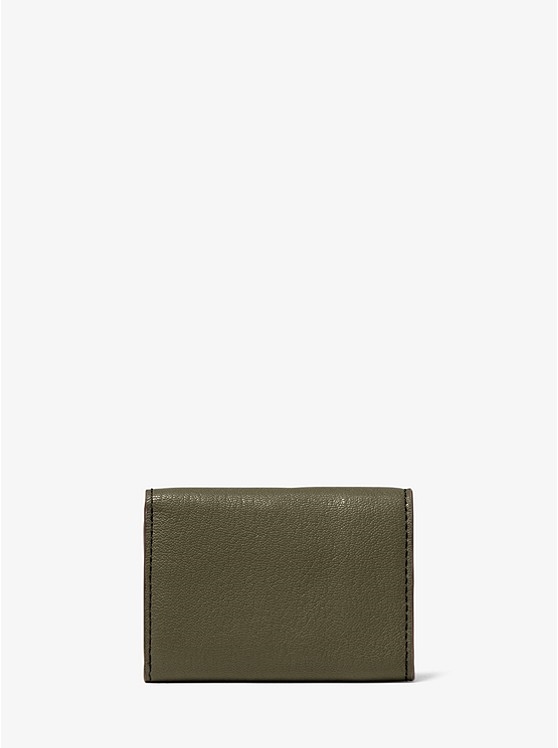 Каталог Маленький кожаный кошелек-конверт из зернистой кожи от магазина Michael Kors