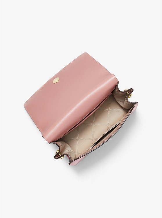 Каталог Hayden сумка среднего размера из сафьяновой кожи с шипами от магазина Michael Kors